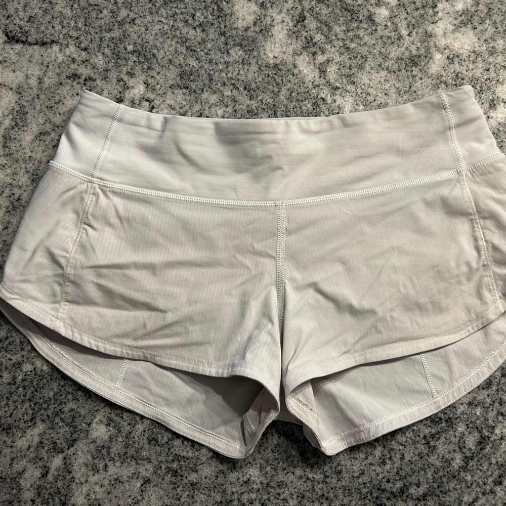 Lululemon Speedup Short 2.5 inch White Size 4